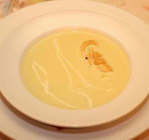 На первое - крем-суп из спаржи с сырными чипсами (Север Италии) - фото 6