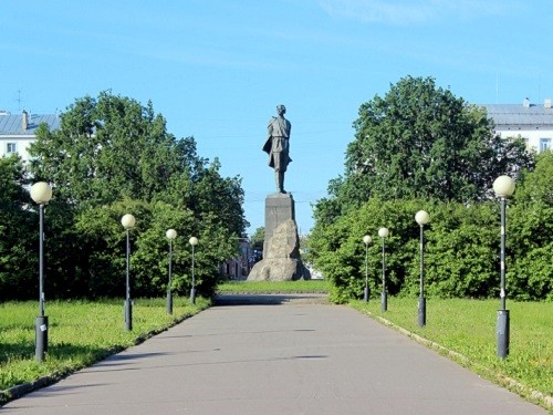 Компания "Фрегат" выполнит реставрацию памятника Горькому работы Веры Мухиной в Нижнем Новгороде за 1,94 млн. рублей