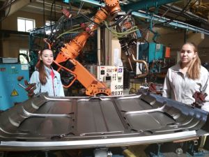 Чебоксарские школьники посещают промышленные предприятия в рамках проекта "Живые уроки"