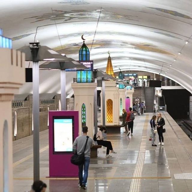 Эскалаторы запустят на станции метро  "Кремлевская " в Казани