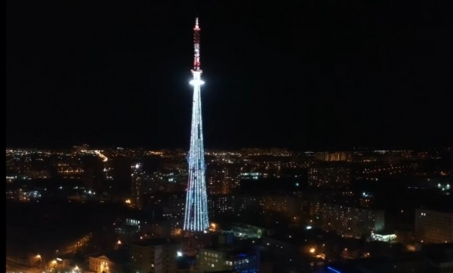 Работы по настройке новой подсветки арт-объекта "Волго-Окский маяк" проходят на нижегородской телебашне (Видео)