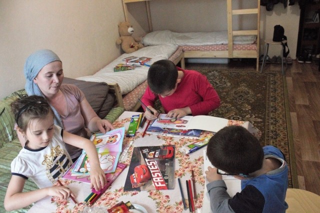"Благодаря Благотворительному фонду Олега Кондрашова, моим детям есть где учиться и где спать", – Дианна Чакиева