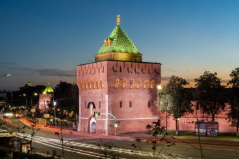 Праздничный мэппинг ко Дню Победы украсит Дмитриевскую башню в Нижнем Новгороде
